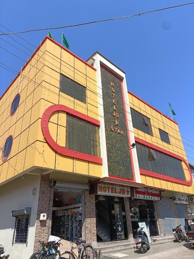 Hotel Jb Star Māndvi Dış mekan fotoğraf