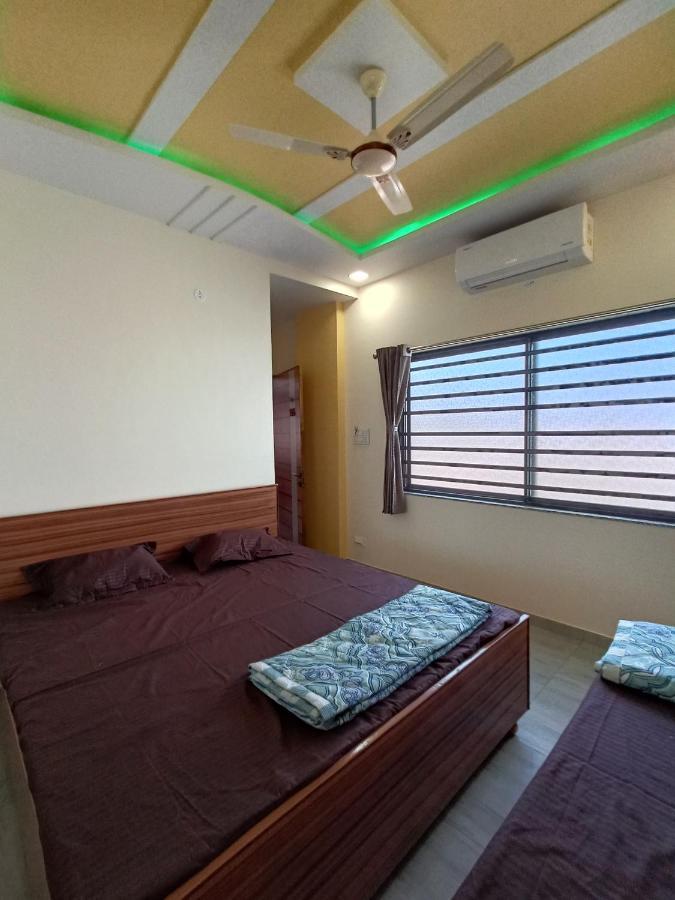 Hotel Jb Star Māndvi Dış mekan fotoğraf