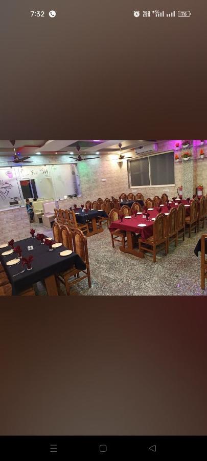 Hotel Jb Star Māndvi Dış mekan fotoğraf